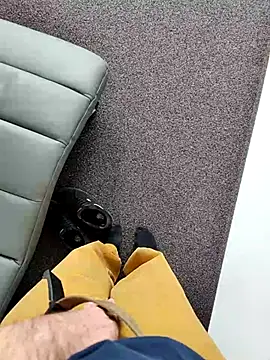 Snapshot of Boring_one chatting on 02-18-25, 12:39 Boring one online show from 02-18-25, 12:39