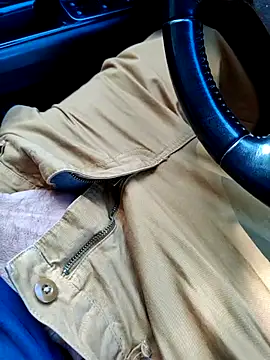 Snapshot of Boring_one chatting on 09-26-25, 09:35 Boring one online show from 09-26-25, 09:35