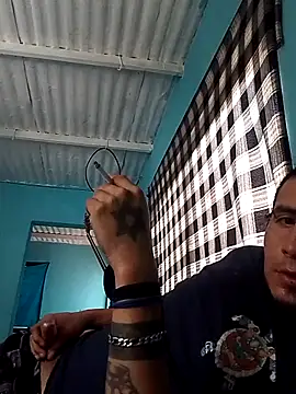 Snapshot of Luzbel666 chatting on 05-04-26, 05:53 Luzbel666 online show from 05-04-26, 05:53