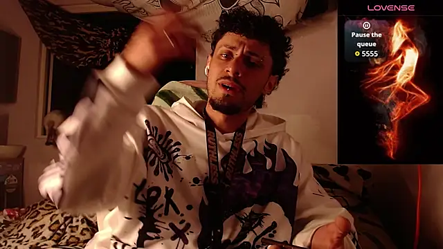 Snapshot of Apolo_S chatting on 01-11-26, 05:56 Apolo S online show from 01-11-26, 05:56