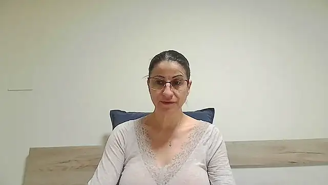 Sanada hot online show from 01-16-26, 07:56