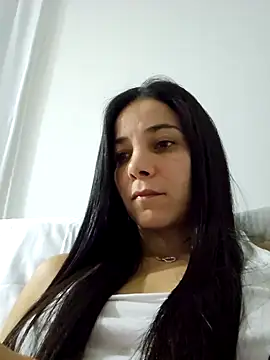 Snapshot of miaeyes chatting on 01-05-25, 01:56 miaeyes online show from 01-05-25, 01:56