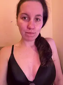 Snapshot of Nicole-Ray chatting on 01-08-25, 08:29 Nicole-Ray online show from 01-08-25, 08:29