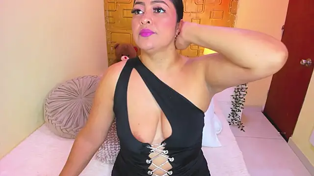 Julia Haye online show from 07-01-26, 03:52