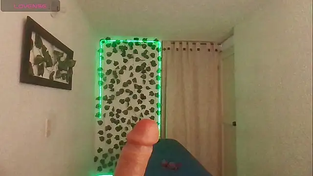 SexDiffrent online show from 11-26-25, 04:30