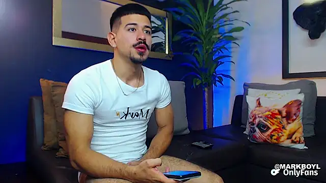 Snapshot of Markboyl chatting on 12-18-24, 02:06 Markboyl online show from 12-18-24, 02:06