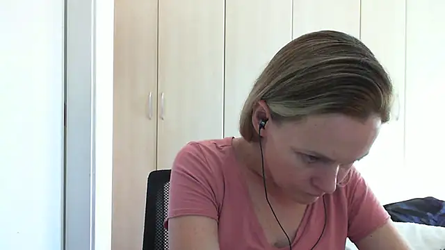 Annylove1 online show from 03-05-25, 05:50