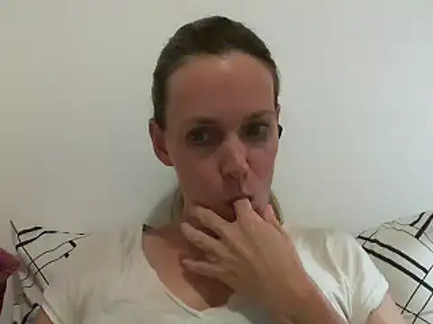 Annylove1 online show from 03-19-25, 10:42