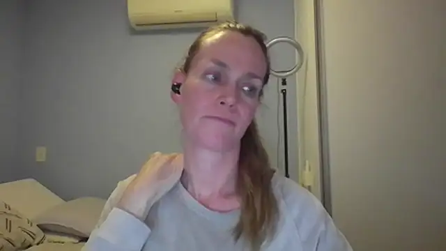 Annylove1 online show from 11-20-25, 12:11