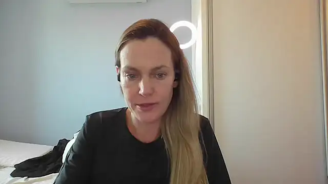 Annylove1 online show from 11-21-25, 02:49