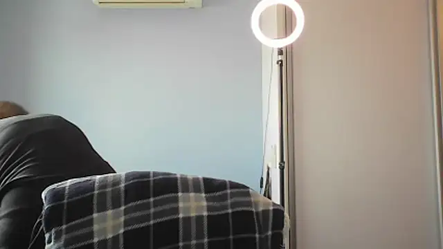 Annylove1 online show from 12-20-25, 01:40