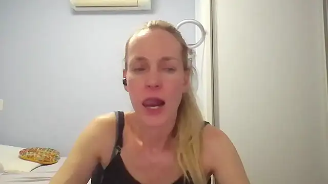 Annylove1 online show from 01-14-26, 12:16