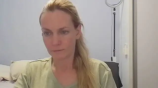 Annylove1 online show from 04-16-26, 12:00