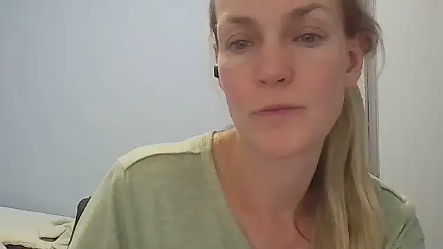 Annylove1 online show from 04-29-26, 12:27