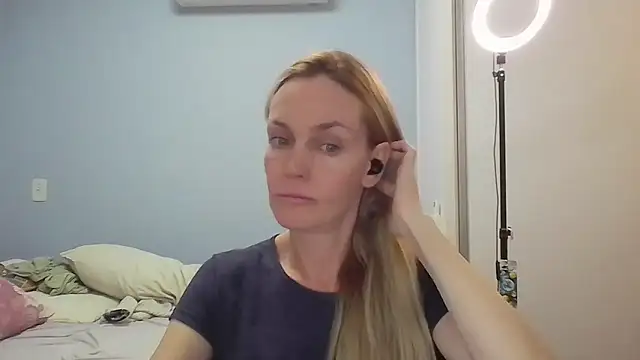 Annylove1 online show from 05-01-26, 12:21
