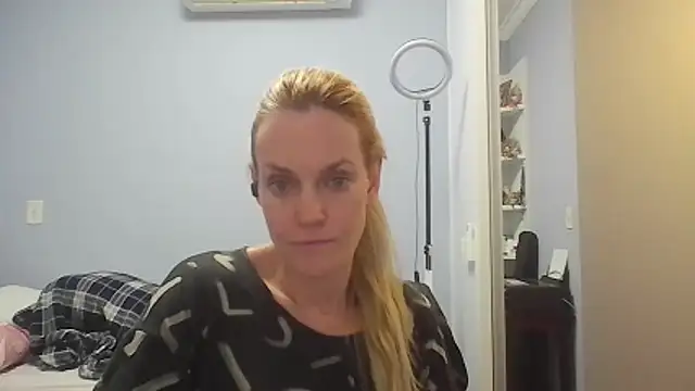 Annylove1 online show from 05-04-26, 12:06