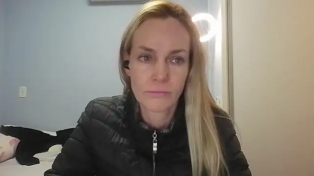 Annylove1 online show from 05-11-26, 12:11
