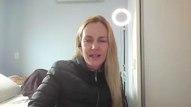 Annylove1 online show from 05-25-26, 12:11