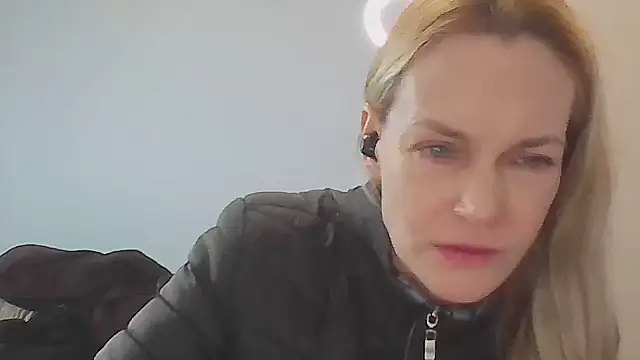 Annylove1 online show from 06-02-26, 10:50