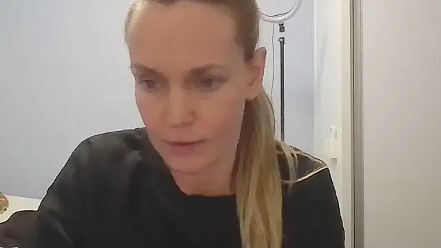 Annylove1 online show from 06-04-26, 11:44