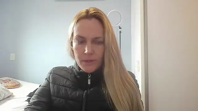 Annylove1 online show from 06-24-26, 12:48
