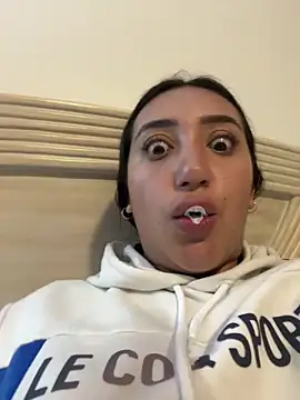 Snapshot of Hannahoff chatting on 01-20-25, 03:26 Hannahoff online show from 01-20-25, 03:26