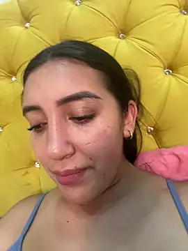 Snapshot of Hannahoff chatting on 02-04-25, 04:59 Hannahoff online show from 02-04-25, 04:59