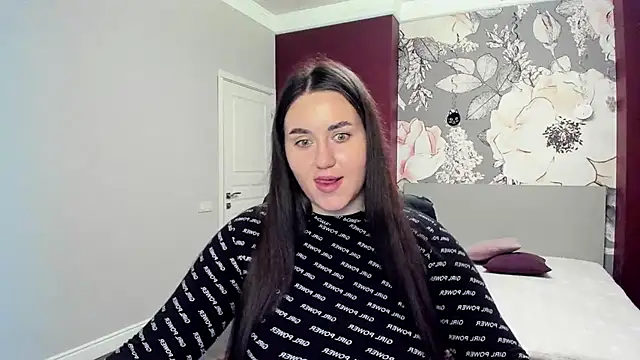 Roxie Bradley online show from 10-10-25, 06:01