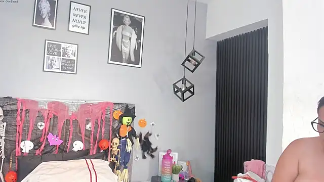 Snapshot of haileystone chatting on 10-16-25, 11:55 haileystone online show from 10-16-25, 11:55