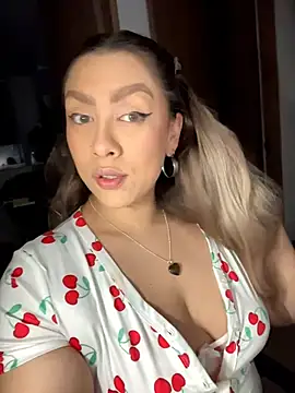 Im sophiie online show from 02-10-26, 06:50