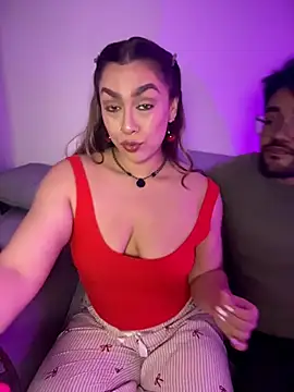 Im sophiie online show from 05-19-26, 07:04
