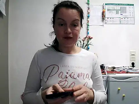 Snapshot of LoveNBloom chatting on 01-30-25, 09:47 LoveNBloom online show from 01-30-25, 09:47