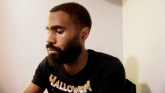 Snapshot of SlxmXBlxck chatting on 11-08-25, 02:50 SlxmXBlxck online show from 11-08-25, 02:50