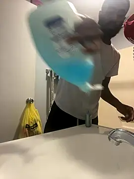 Snapshot of SlxmXBlxck chatting on 11-16-25, 03:17 SlxmXBlxck online show from 11-16-25, 03:17