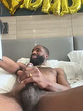 Snapshot of SlxmXBlxck chatting on 02-17-26, 01:40 SlxmXBlxck online show from 02-17-26, 01:40