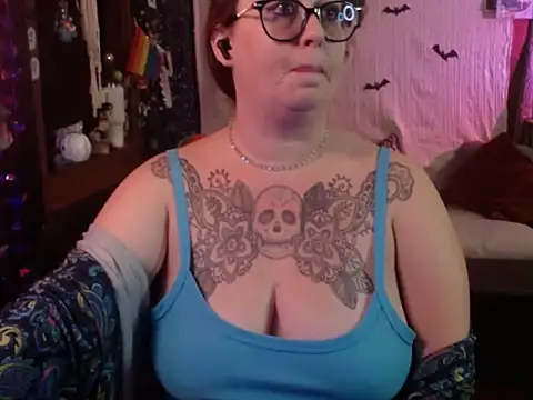 edgexchaos online show from 10-30-25, 01:29