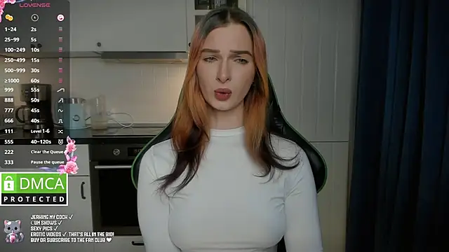 Snapshot of Lee_Loo chatting on 02-11-25, 02:24 Lee Loo online show from 02-11-25, 02:24