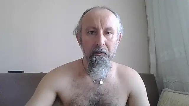 Snapshot of BuckWessle chatting on 06-06-26, 10:09 BuckWessle online show from 06-06-26, 10:09