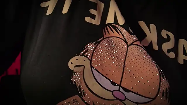 Snapshot of Laura_takint chatting on 02-07-25, 04:03 Laura takint online show from 02-07-25, 04:03