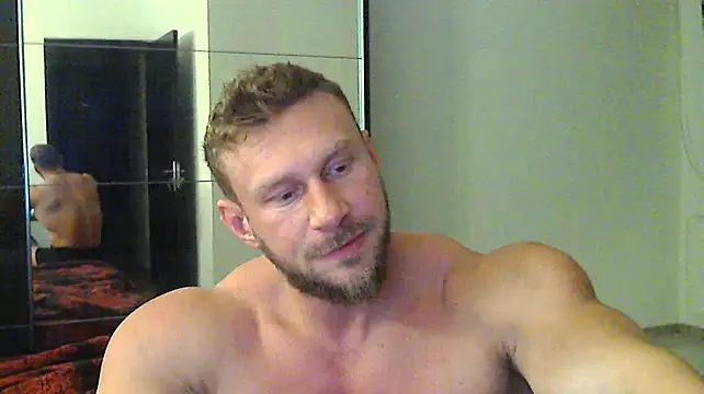 Snapshot of muscularkevin chatting on 12-03-24, 02:38 muscularkevin online show from 12-03-24, 02:38