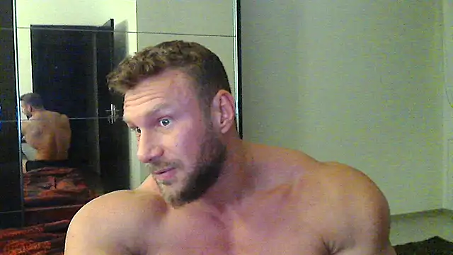 Snapshot of muscularkevin chatting on 12-04-24, 05:05 muscularkevin online show from 12-04-24, 05:05