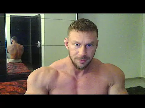 Snapshot of muscularkevin chatting on 12-13-24, 04:43 muscularkevin online show from 12-13-24, 04:43