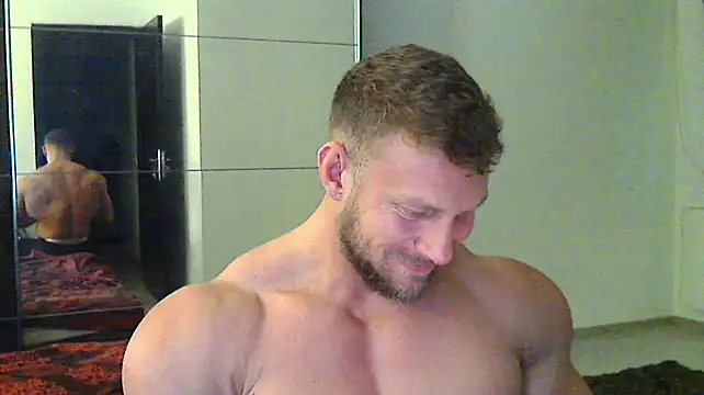 Snapshot of muscularkevin chatting on 12-16-24, 02:16 muscularkevin online show from 12-16-24, 02:16