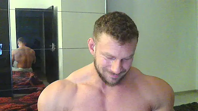 Snapshot of muscularkevin chatting on 12-17-24, 06:24 muscularkevin online show from 12-17-24, 06:24