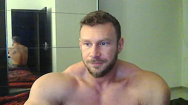 Snapshot of muscularkevin chatting on 12-25-24, 04:44 muscularkevin online show from 12-25-24, 04:44