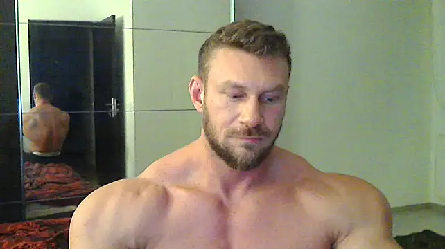 Snapshot of muscularkevin chatting on 12-25-24, 01:09 muscularkevin online show from 12-25-24, 01:09