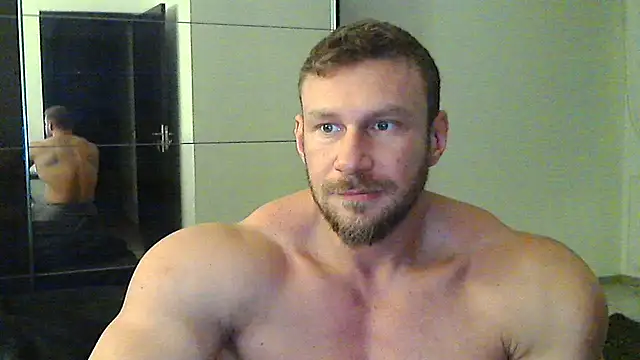 Snapshot of muscularkevin chatting on 12-28-24, 02:21 muscularkevin online show from 12-28-24, 02:21