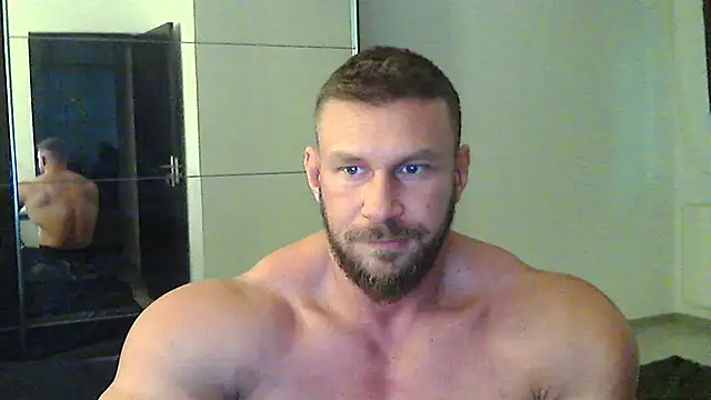 Snapshot of muscularkevin chatting on 02-13-25, 02:20 muscularkevin online show from 02-13-25, 02:20
