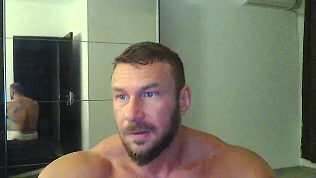 Snapshot of muscularkevin chatting on 09-10-25, 03:28 muscularkevin online show from 09-10-25, 03:28