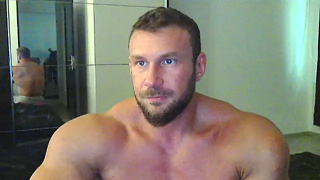 Snapshot of muscularkevin chatting on 09-15-25, 01:22 muscularkevin online show from 09-15-25, 01:22
